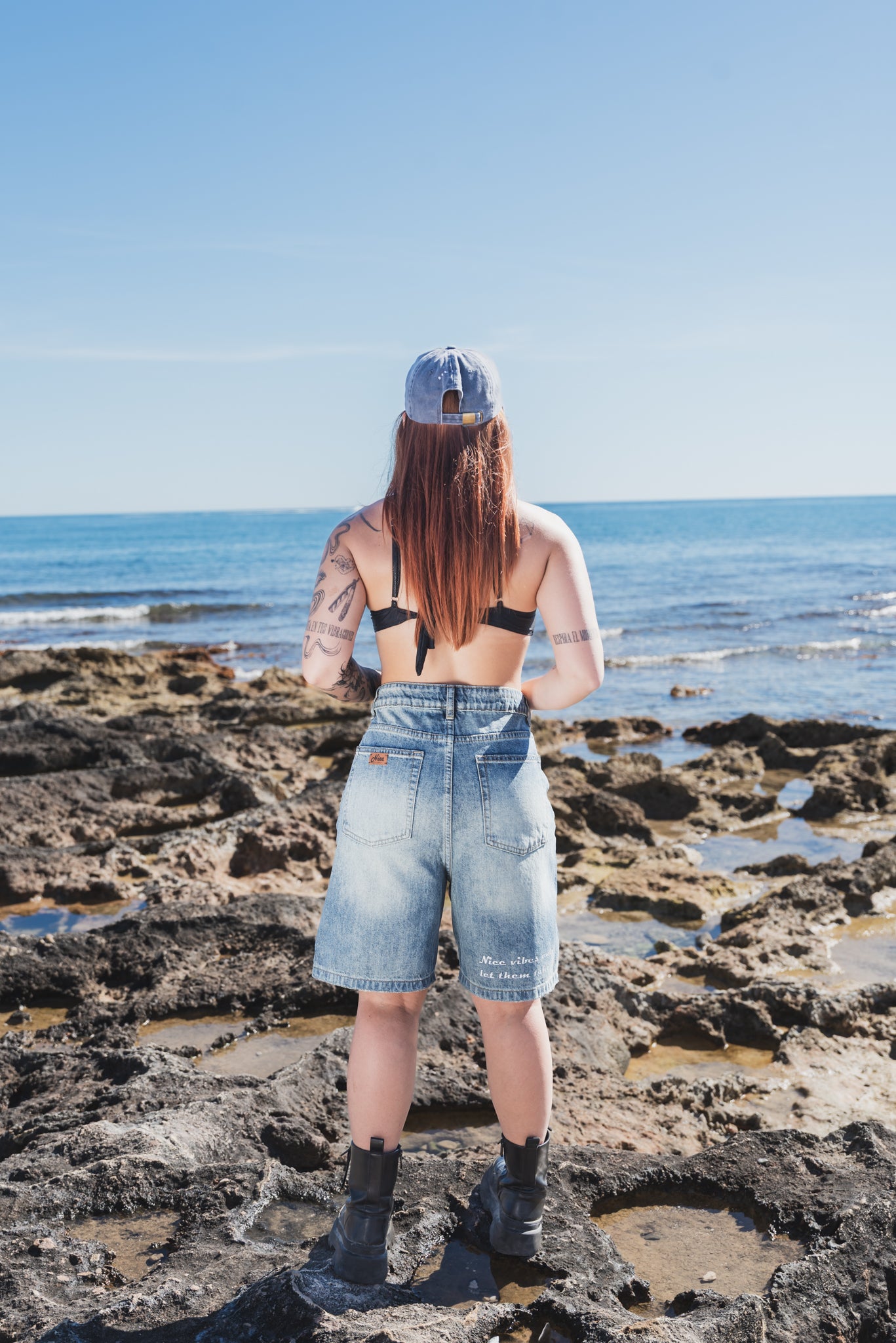 NICE Demin Shorts Faded Distressed