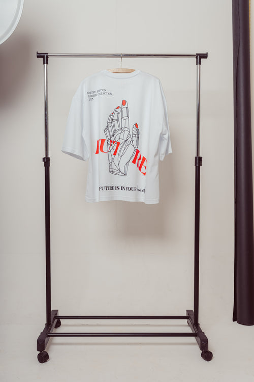NICE "THE FUTURE IS IN YOUR HANDS" T-SHIRT BOXY FIT AMERICAN
